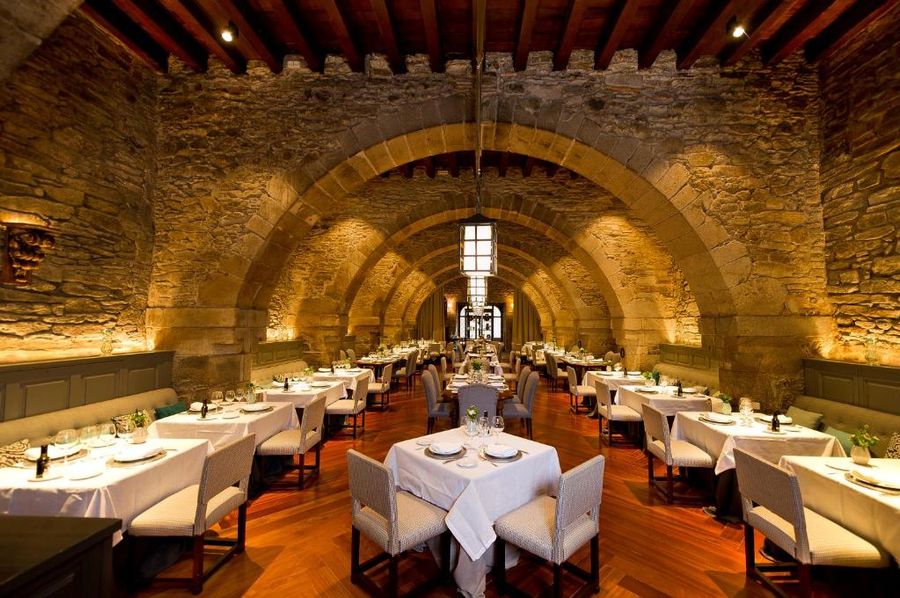 Parador-Santiago Dining.jpg